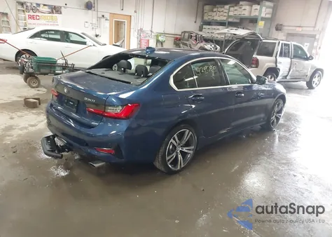 2021 BMW 330I xDrive z USA, uszkodzony, nr VIN 3MW5R7J06M8B71931